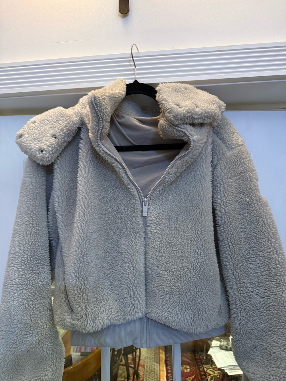 ALO Yoga Dove Foxy Sherpa Jacket - Picture 3 of 7